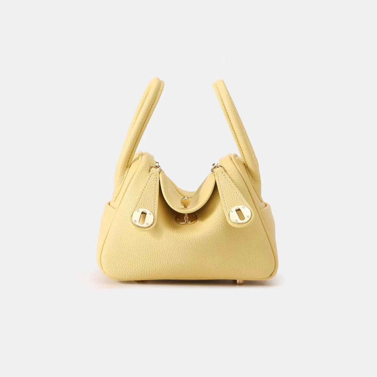 Stylish Single-Shouldered Slung High-Capacity Lindy Classic bag. Available in 9 different colour